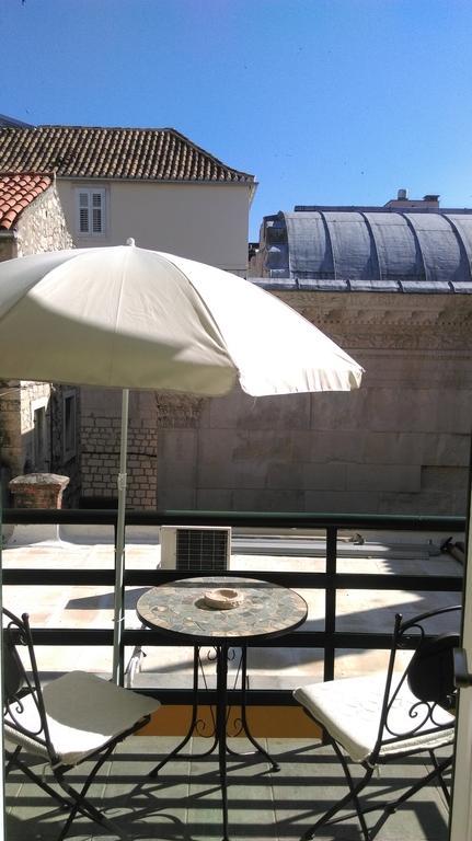 Diocletian'S Palace Apartments Split Exterior foto